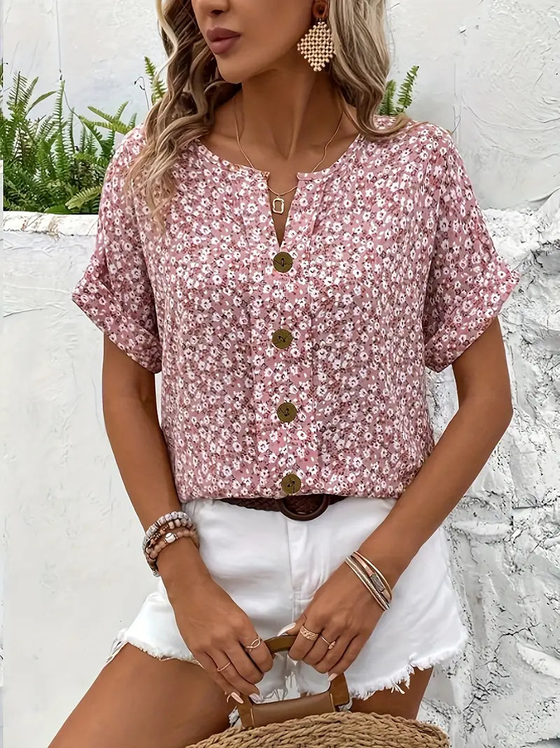 Women's Floral Print Blouse with Flowy Fit for Casual and Elegant Occasions