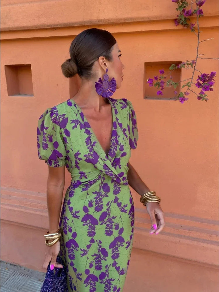 Women's Flowing Summer Dress in Lightweight Fabric for Casual or Formal Occasions