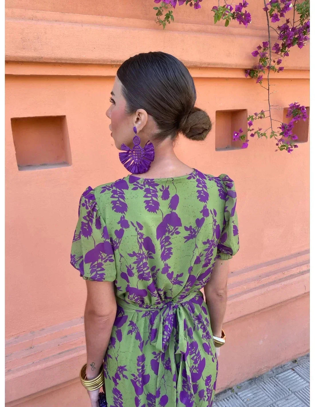 Women's Flowing Summer Dress in Lightweight Fabric for Casual or Formal Occasions