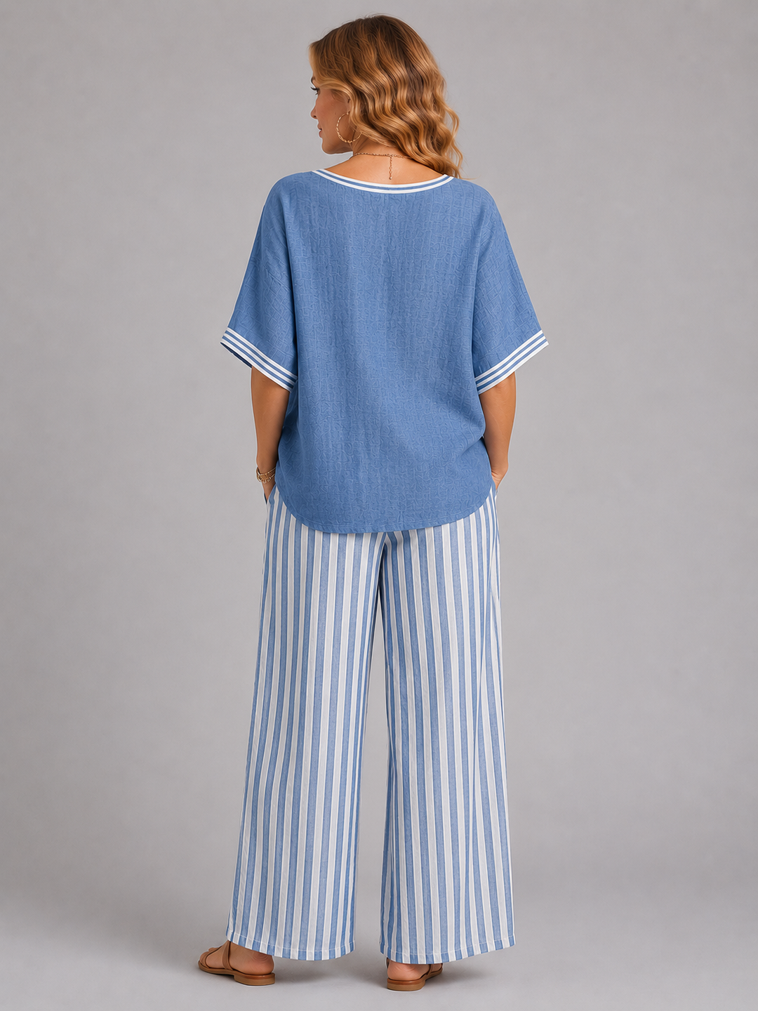 Women's Loungewear Set in Lightweight Linen-Look with Relaxed Fit for Summer Outings