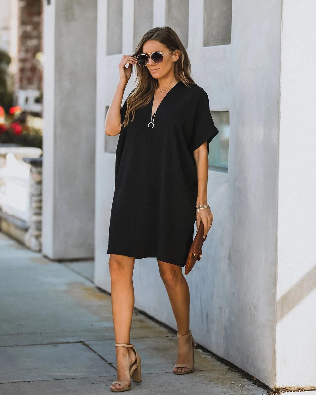 Women's V-Neck Summer Dress in Breathable Fabric for Everyday Casual Wear